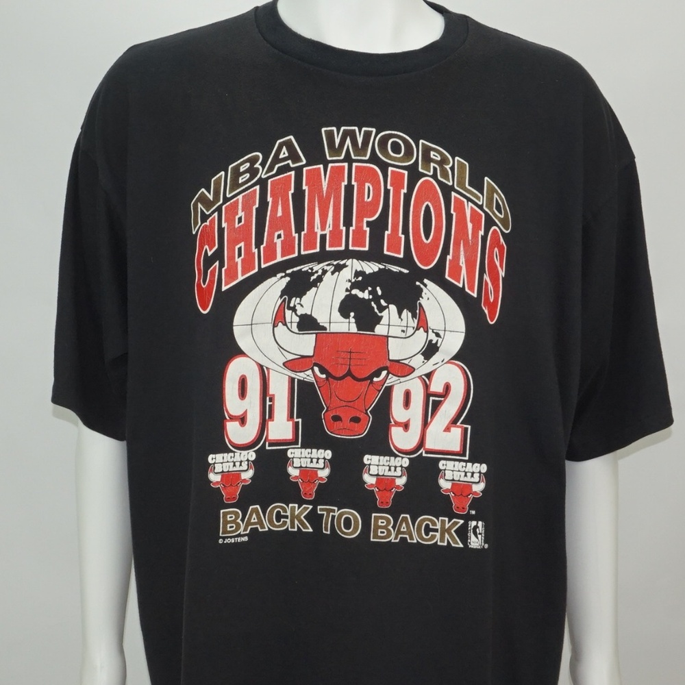 MENS JOSTENS CHICAGO BULLS WORLD CHAMPIONS SHIRTS